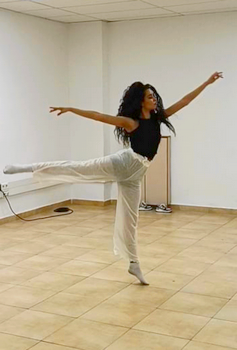 Sara Fella danse pour personnes âgées
